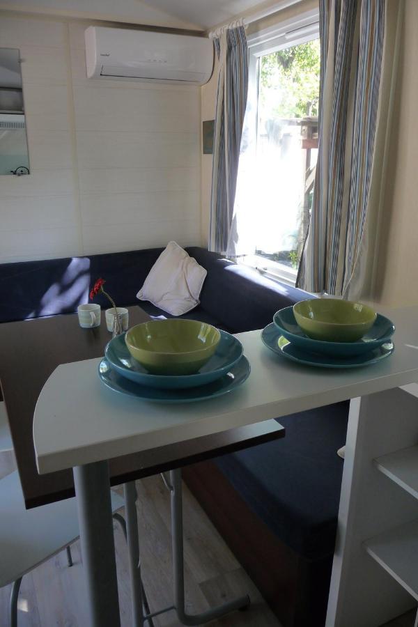 Holiday Prairies Mobile Home Grimaud Bagian luar foto