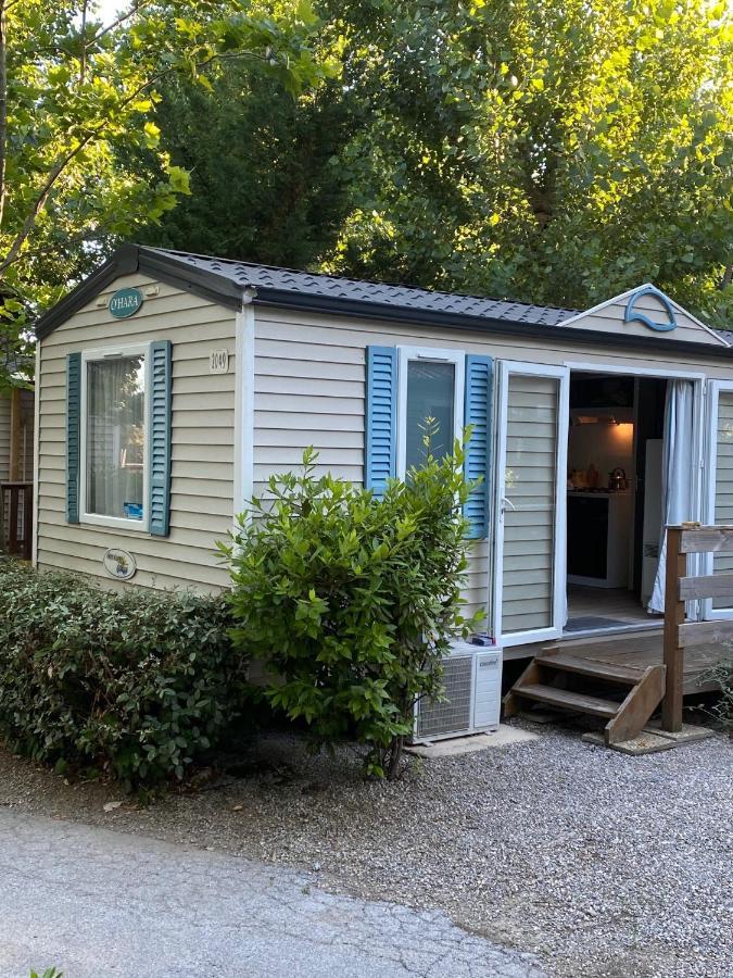Holiday Prairies Mobile Home Grimaud Bagian luar foto