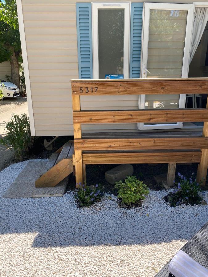 Holiday Prairies Mobile Home Grimaud Bagian luar foto